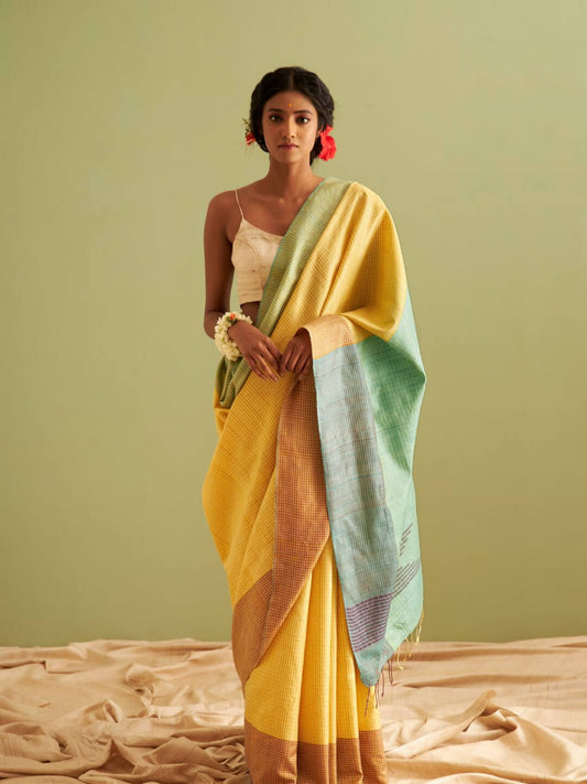 Peela Saree