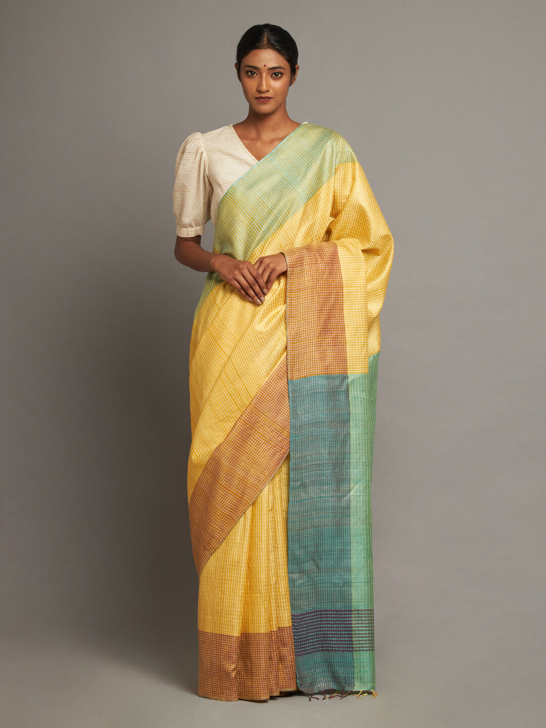 Peela Saree