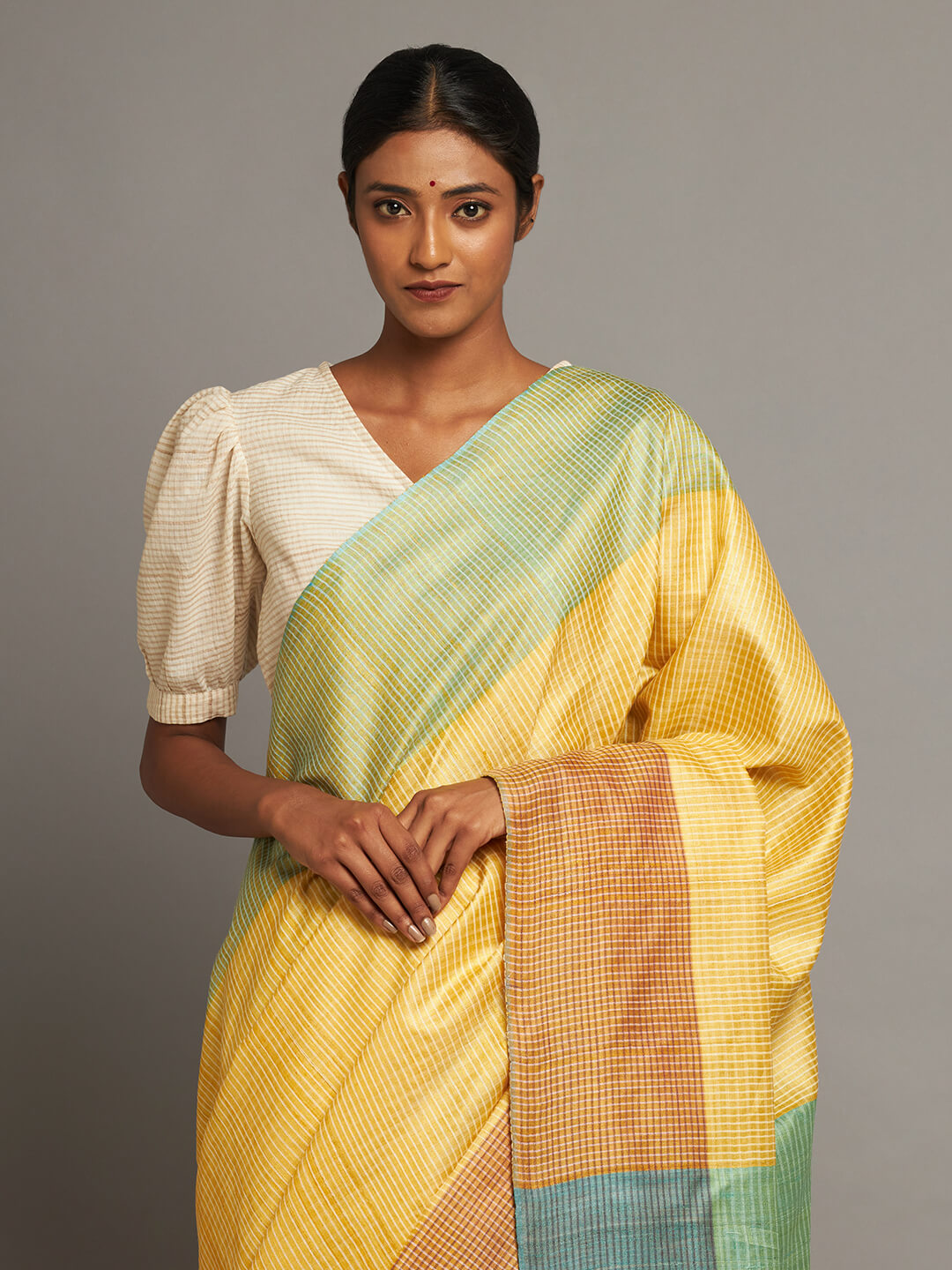 Peela Saree